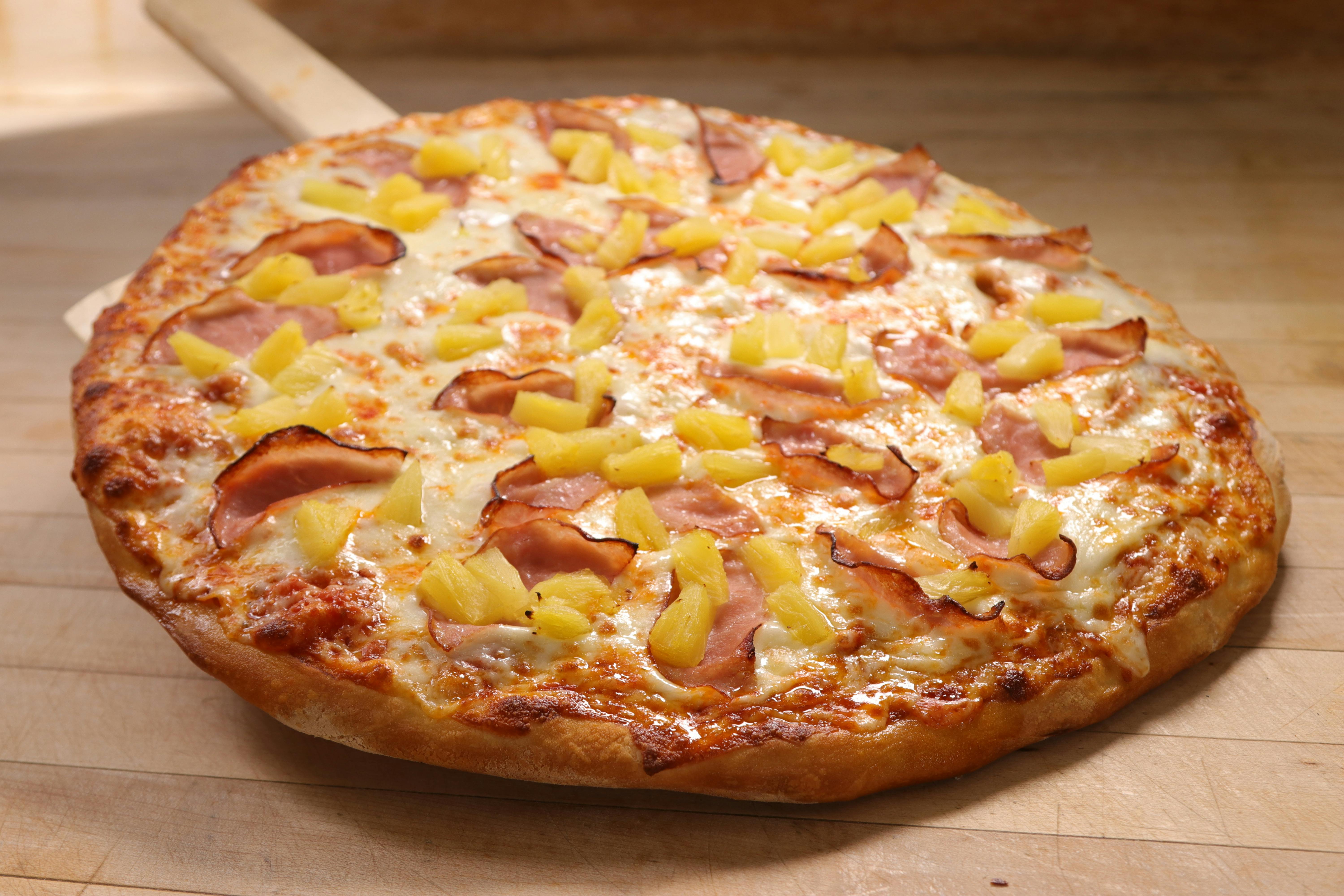 Hawaiian Delight Pizza from Ameci Pizza & Pasta - Irvine in Irvine, CA