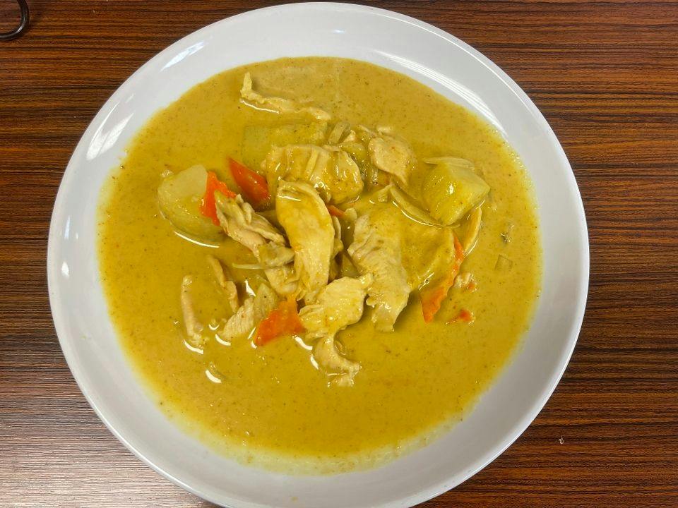 Yellow Curry from Saucy's Thai & Pho - Plano in Plano, TX