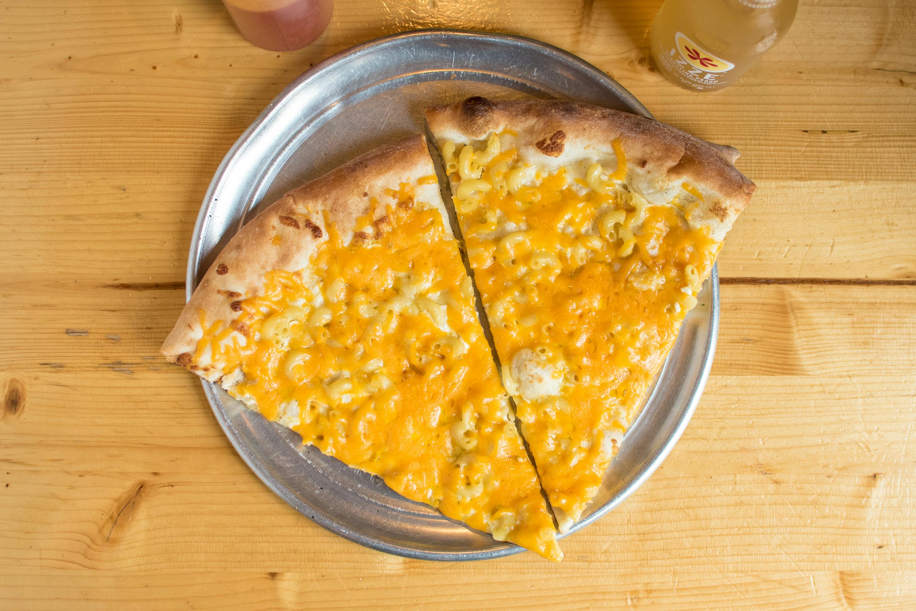 Mac n' Cheese Pizza from Ian's Pizza on State (Downtown) in Madison, WI