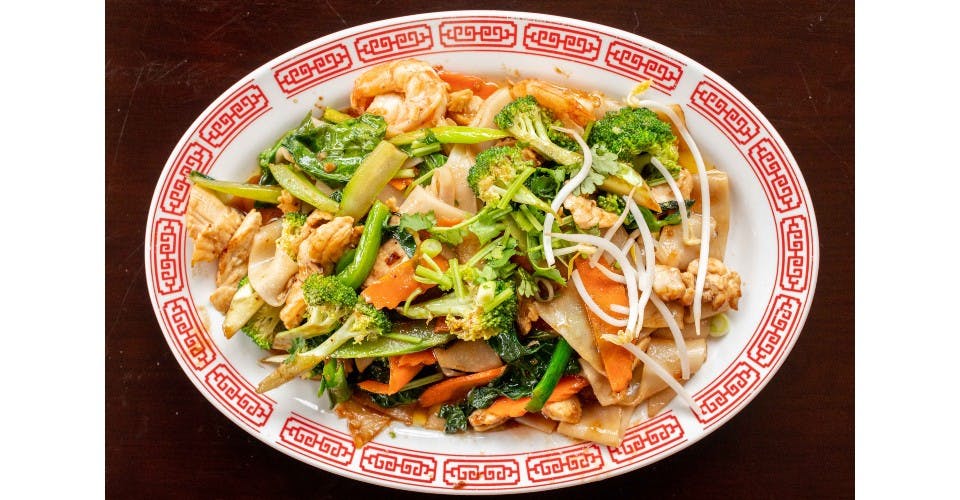 DN2. Choice of Beef, Chicken, Pork, Shrimp, or Imitation Crab Drunken Noodles from Sunny Pho in Madison, WI