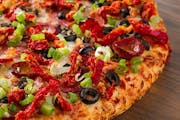 Garlic Tuscan Pizza - Small (10 Inch - 10 Slices) from Mountain Mike's Pizza - Alum Rock Ave in San Jose, CA