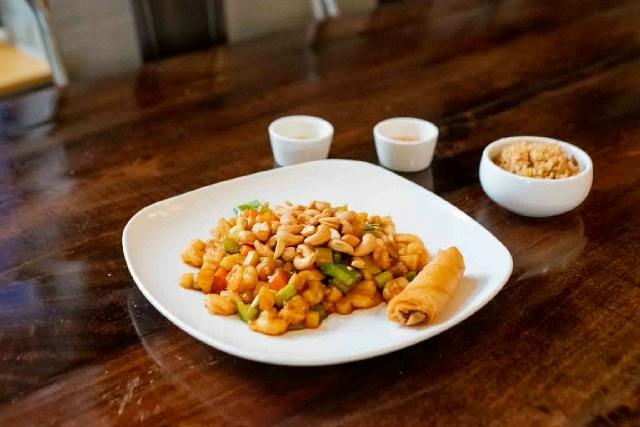 Cashew Shrimp from Evergreen Restaurant in Ann Arbor, MI