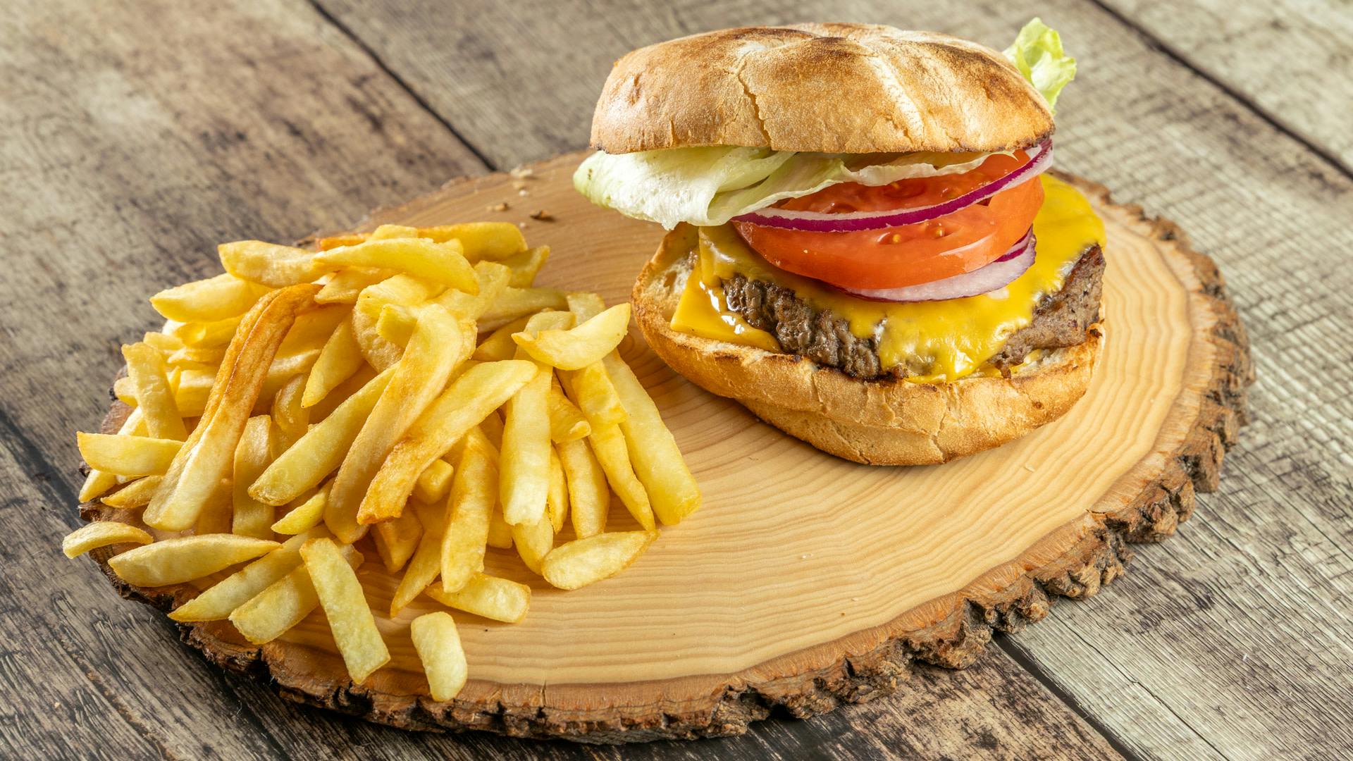 Cheeseburger Doordash from Makeb's in West Palm Beach, FL