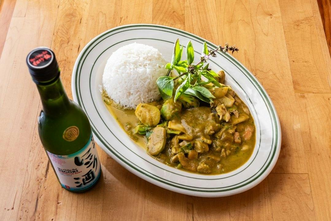 Thai Green Curry from Oolong Asian Cuisine in Dubuque, IA