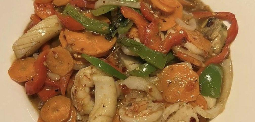 Pad Ta Lay from Lemongrass Asian Fusion in Wausau, WI