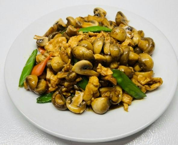 Mushroom Chicken from Happy Wok - Elmwood Ave in Middleton, WI