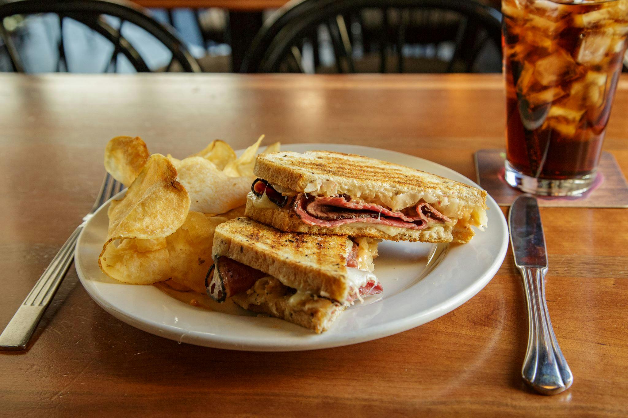 Argus Bar & Grill Menu & Delivery Madison WI 53703