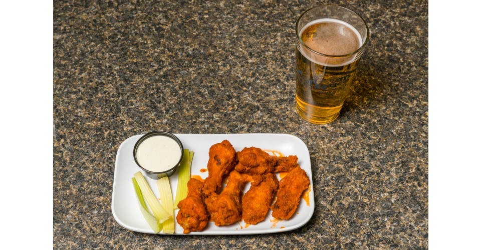 6 Wings from Coliseum Sports Bar and Grill in Fond du Lac, WI