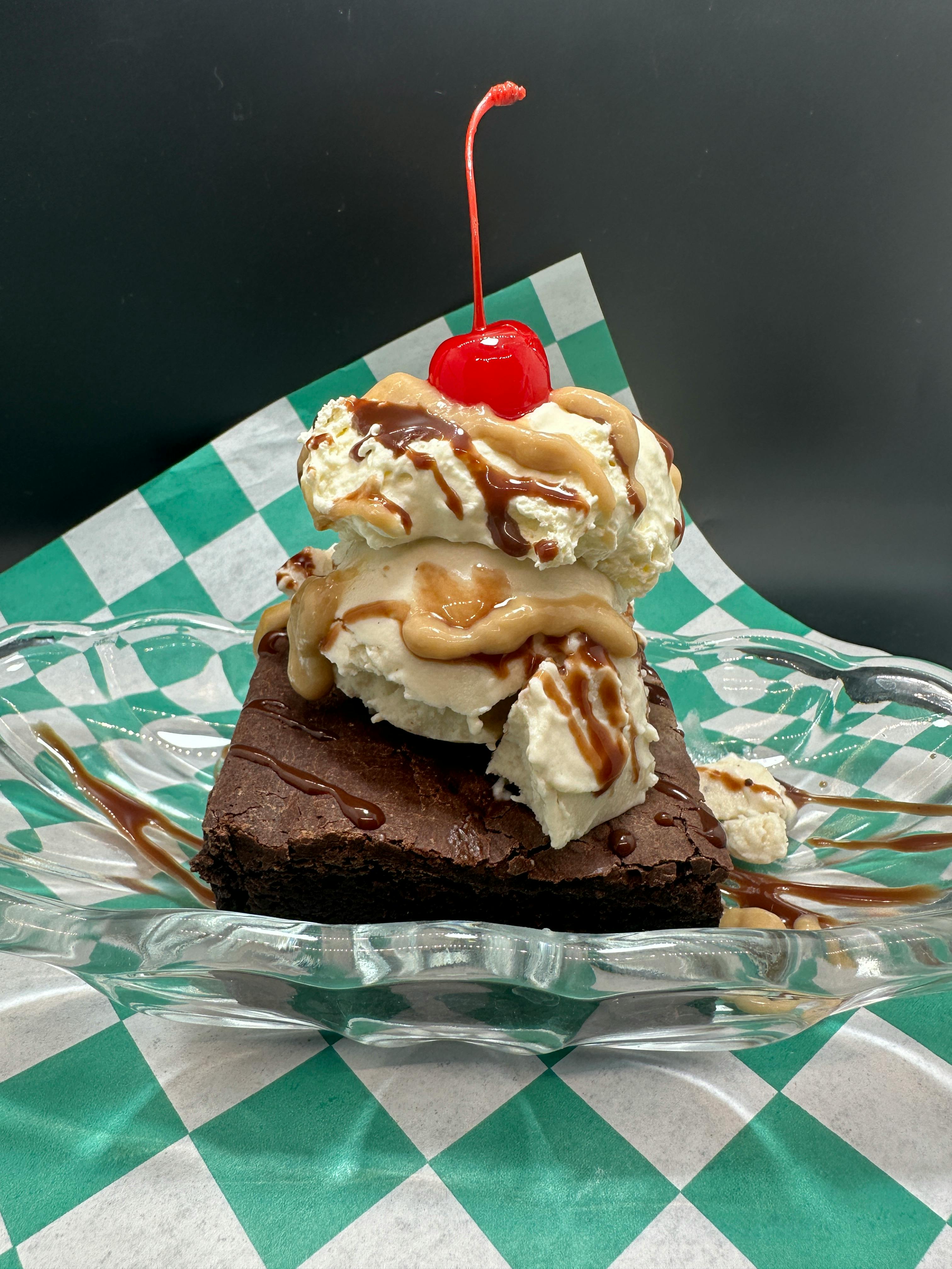 Brownie Sundae from Justveggiez in Madison, WI