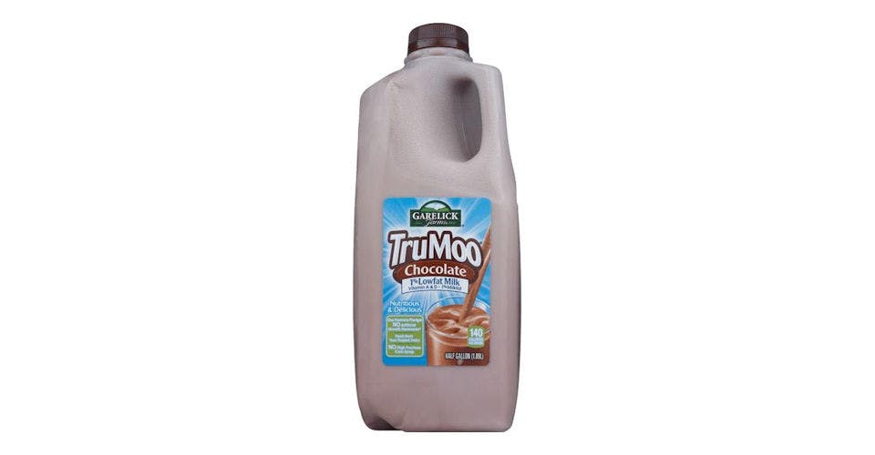 Garelick Farms Trumoo 1% Lowfat Milk Chocolate (Half Gallon) (64 oz) from CVS - Iowa St in Lawrence, KS