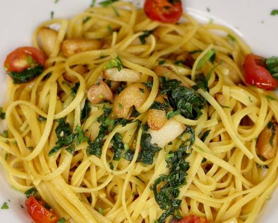 Linguini Garlic Olio from Cantalini's Salerno Beach Restaurant - Playa del Rey in Los Angeles, CA