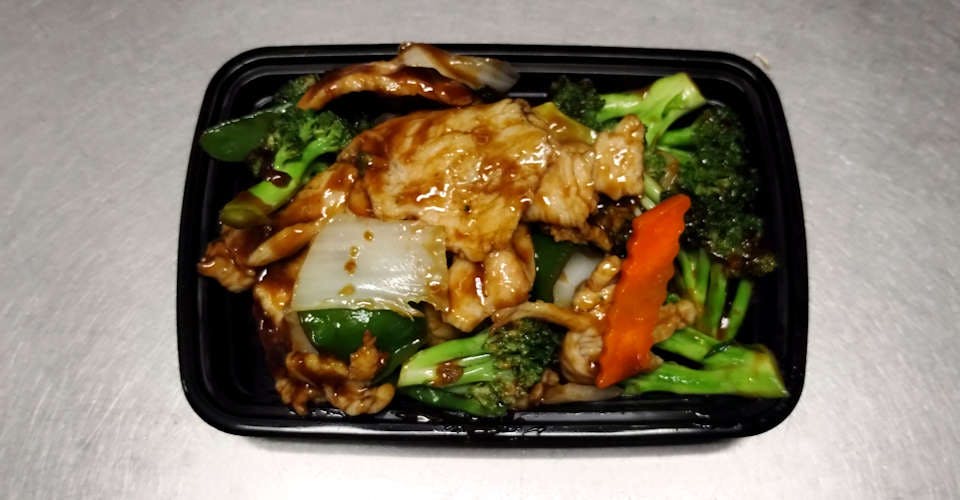 87. Chicken with Mixed Vegetables (Quart) from Flaming Wok Fusion in Madison, WI