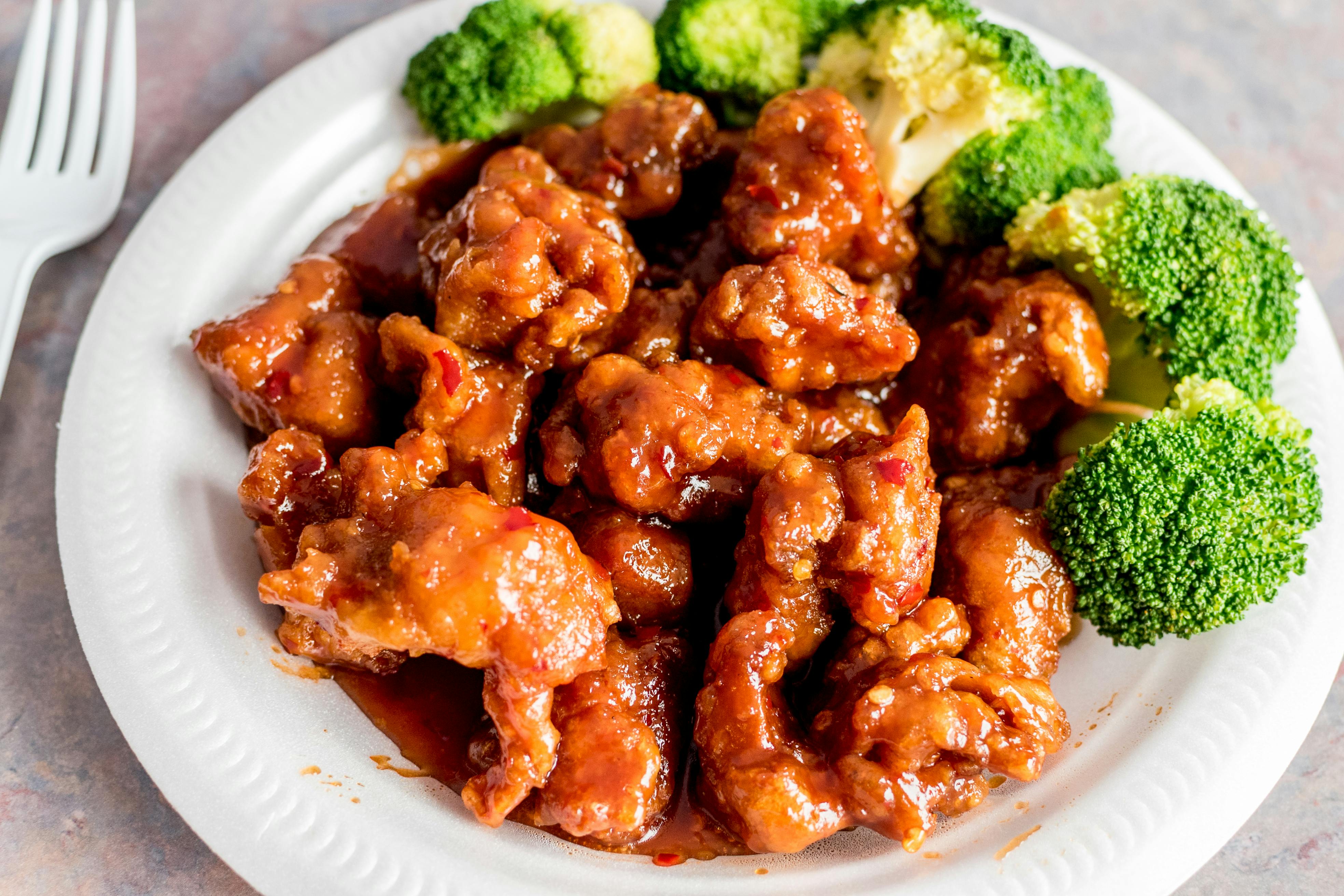 General Tso's Chicken from Happy Wok - Eastpark Court in Madison, WI