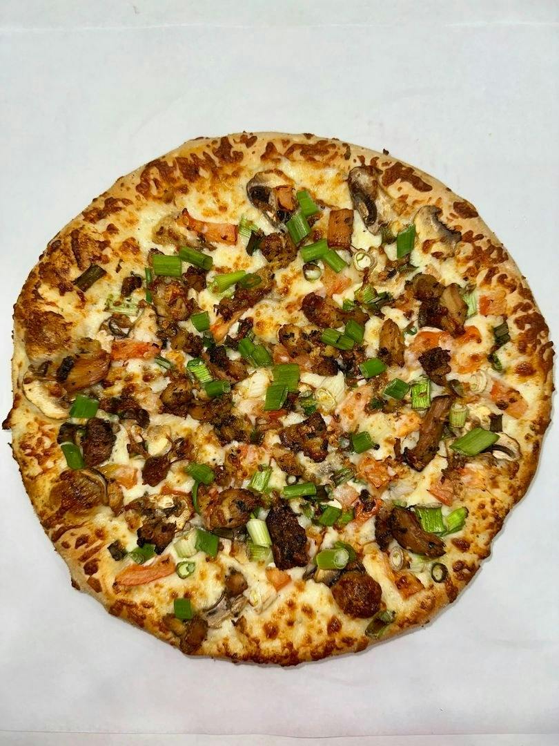 Garlic Chicken Pizza from New York Pizza in Palo Alto, CA