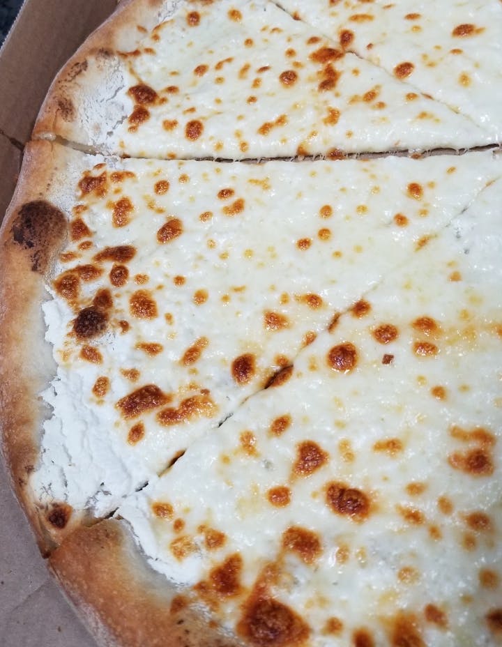 10" White Pizza from 4 Brothers Italian Restaurant & Pizzeria in Delray Beach, FL