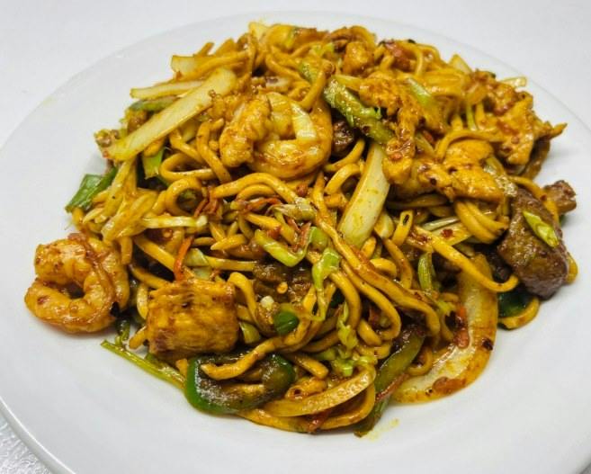 Singapore Style Lo Mein from Happy Wok - Elmwood Ave in Middleton, WI