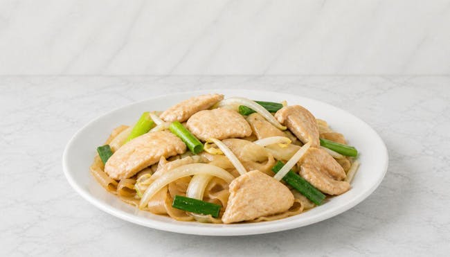 Chicken Chow Fun from Autumn Court Chinese Restaurant in Phoenix, AZ
