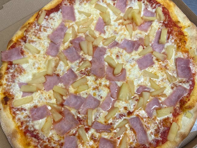 Hawaiian Pizza from Rocco's NY Pizza and Pasta - Village Center Cir in Las Vegas, NV