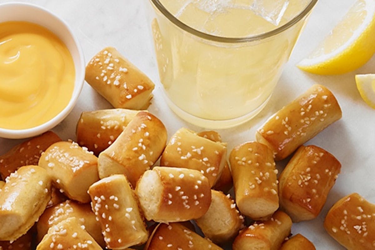 American Food Delivery & Takeout in La Crosse WI