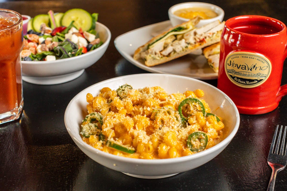 78 Restaurants that Deliver & Takeout in La Crosse, WI