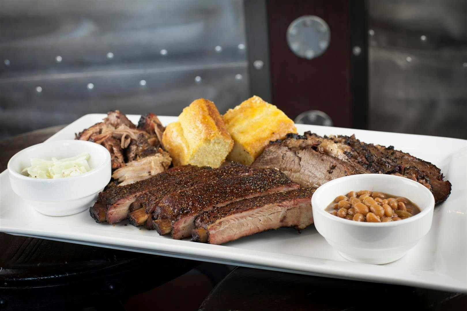 353 Restaurants that Deliver & Takeout in Milwaukee, WI